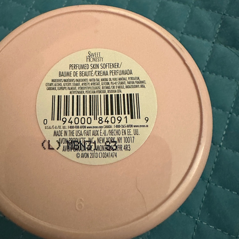 VINTAGE Avon “Sweet Honesty” perfumed skin softener.
